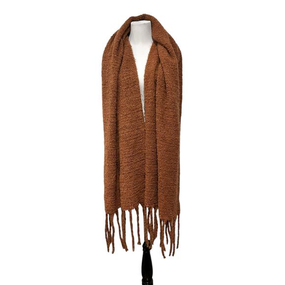 Free People Womens Oversized Fuzzy Boucle Wrap Scarf Fringe Brown 17”x 80” - Picture 3 of 8
